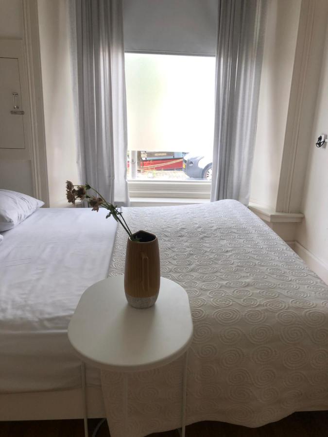 Guesthouse Uit De Kunst Leeuwarden Dış mekan fotoğraf